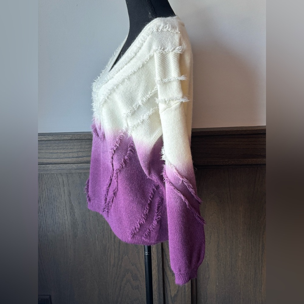 Sweet Lovely by Jen  Purple and Cream V-Neck boho fringe Sweater S/M - Picture 2 of 8